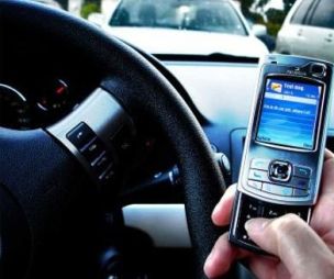 33 процента водителей пишут SMS за рулем