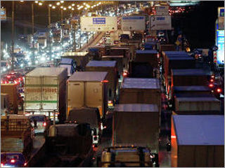  Движение по МКАД ограничат для большегрузного транспорта с марта 2013 года 