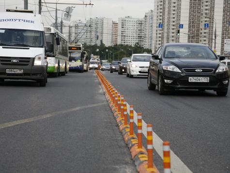  К 2013 году московские власти отгородят 16 километров выделенных полос бордюрами 