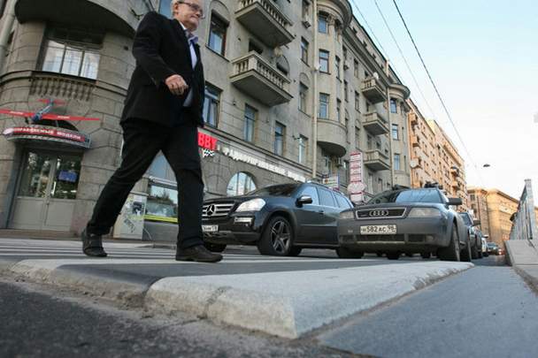  Пешеходные наземные переходы в Москве могут сделать рельефными 