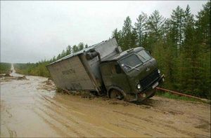 Собянин: С 2013 г. движение грузовиков по МКАД днем могут ограничить