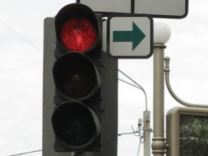  Столичное правительство утвердило список перекрестков, на которых разрешат правый поворот на «красный» свет 
