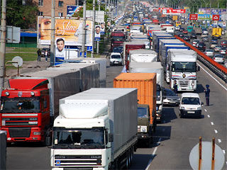  Владельцев грузовиков обяжут платить за проезд по федеральным трассам 